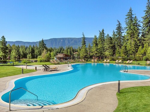 Great Location Near Pool with Suncadia Pool Access