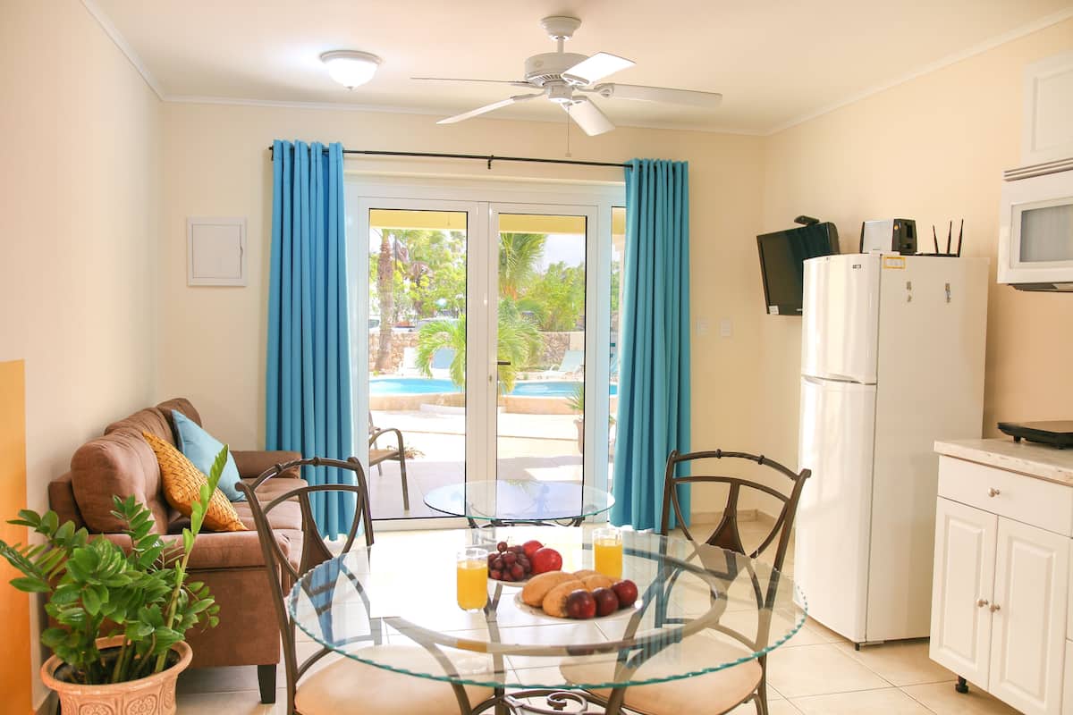 Deluxe Studio Suite | 1 camera, copriletto in piuma, materassi Select Comfort