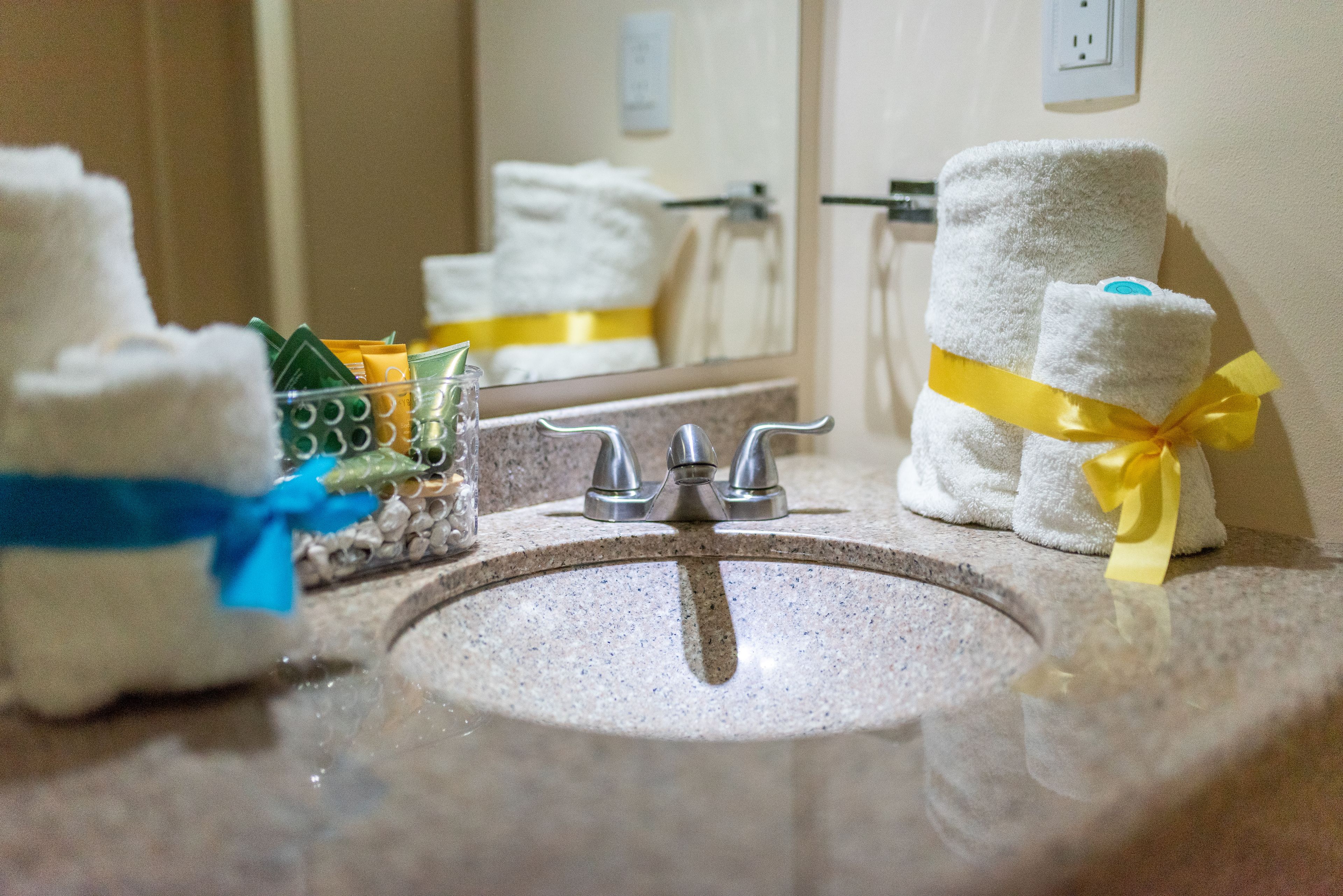 shower, rainfall showerhead, free toiletries, hair dryer