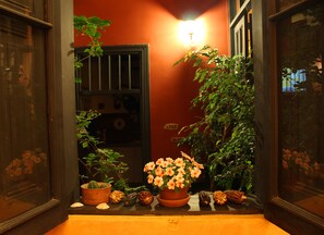 Basic Triple Room, Multiple Beds | Iron/ironing board, free WiFi, bed sheets - KACLLA, The Healing Dog Hostel (Lima)