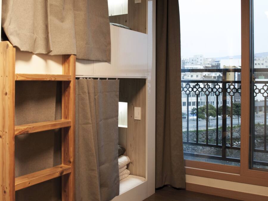 1 bedroom, premium bedding, blackout curtains, free WiFi