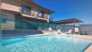 屋外プール