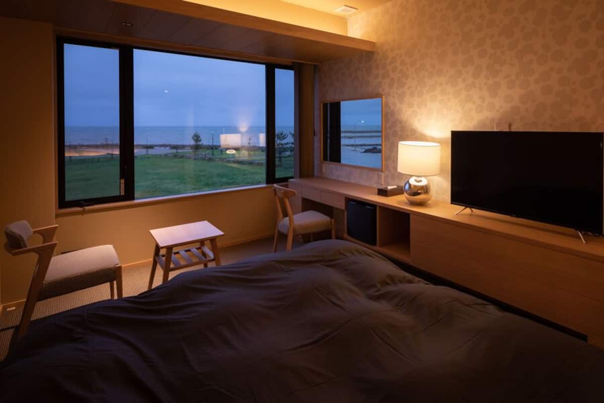 In-room safe, free WiFi