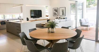 Fat Frog Beach Houses