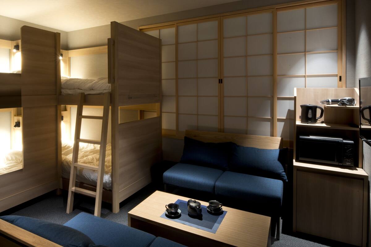 Escrivaninha, Wi-Fi de cortesia, roupa de cama