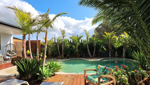 Outdoor pool - Como Palm Retreat (Rye)