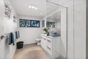 Bathroom - Dunescape (Rye)