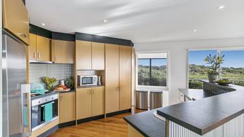 5 Bedroom House with Panoramic Views | Private kitchen | Espresso maker, full-sized fridge, microwave, oven