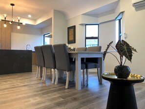 Casa superluxo, 5 quartos, vista para o campo de golfe | Opções para refeição no quarto