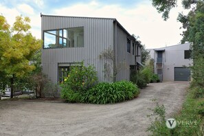 Exterior - Myers Road Retreat (Merricks North)