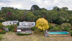 Unclassified image, 2 of 25, button - Myers Road Retreat (Merricks North)