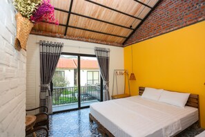 Private Double Room (2nd floor) | Balcony view - Trang An La Casa - Hostel (Hoa Lu)
