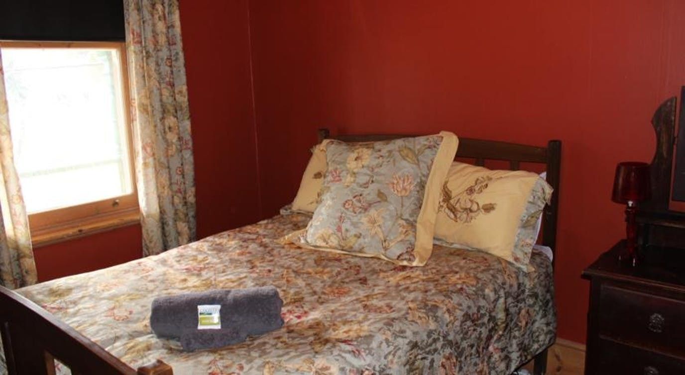 basic double room | iron/ironing board, bed sheets