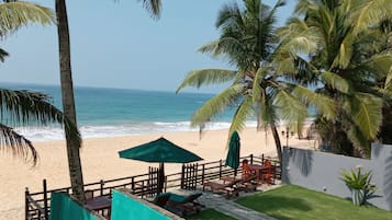 Superior Double Room, 1 King Bed, Sea View | Beach/ocean view