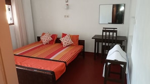 Basic-Doppelzimmer | Blick auf den Garten