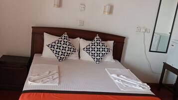 Superior Double Room, 1 King Bed, Sea View