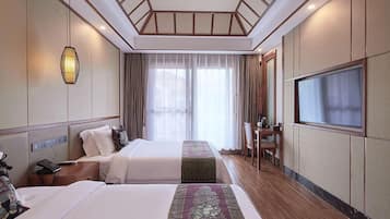 Executive Twin Room | Hypo-allergenic bedding, down comforters, memory foam beds, free minibar