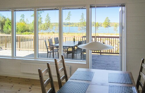 Amazing home in Unnaryd with house sea view