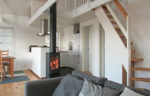 Smart TV, fireplace, DVD player