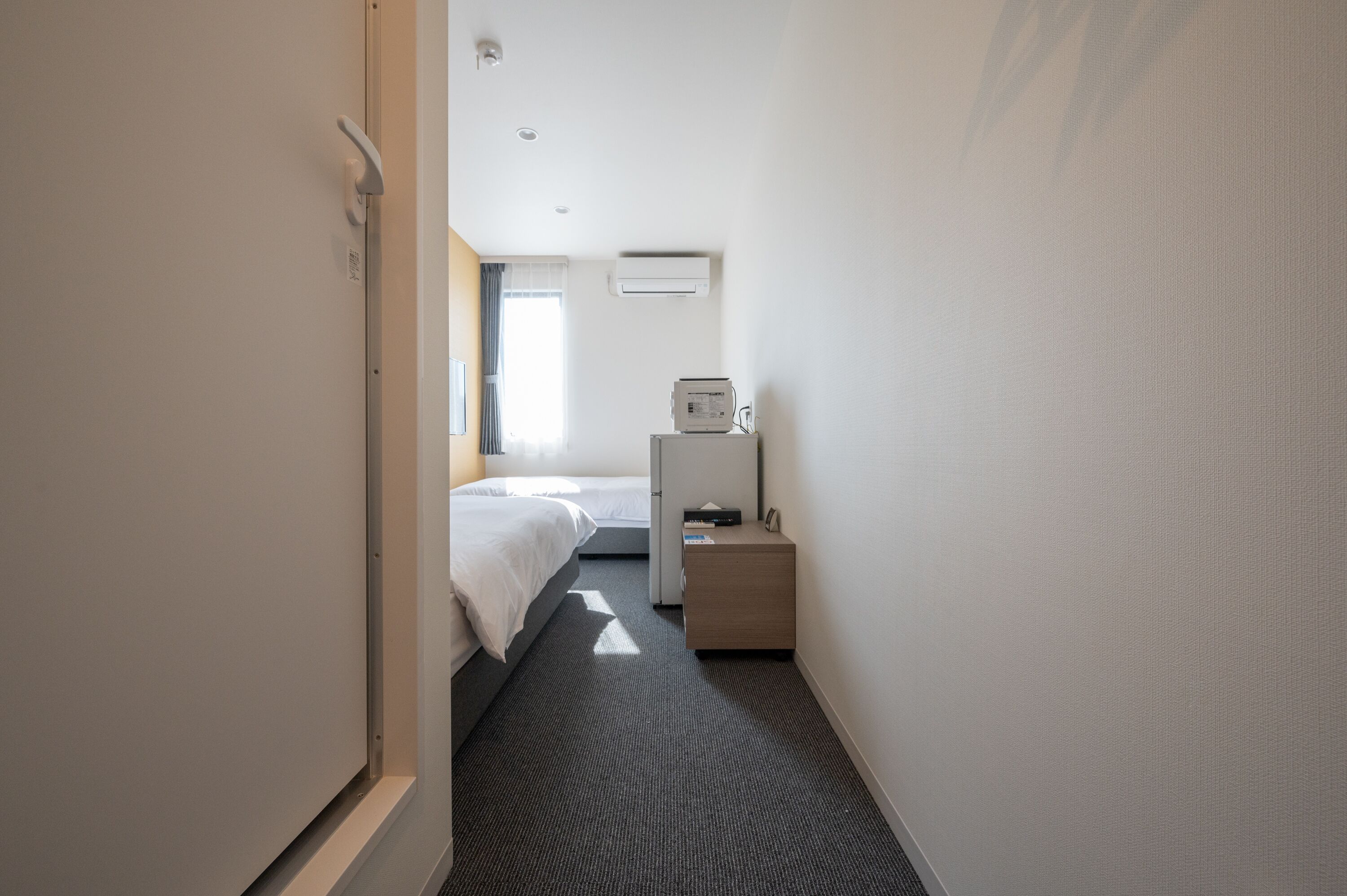 standard twin room | free wifi, bed sheets