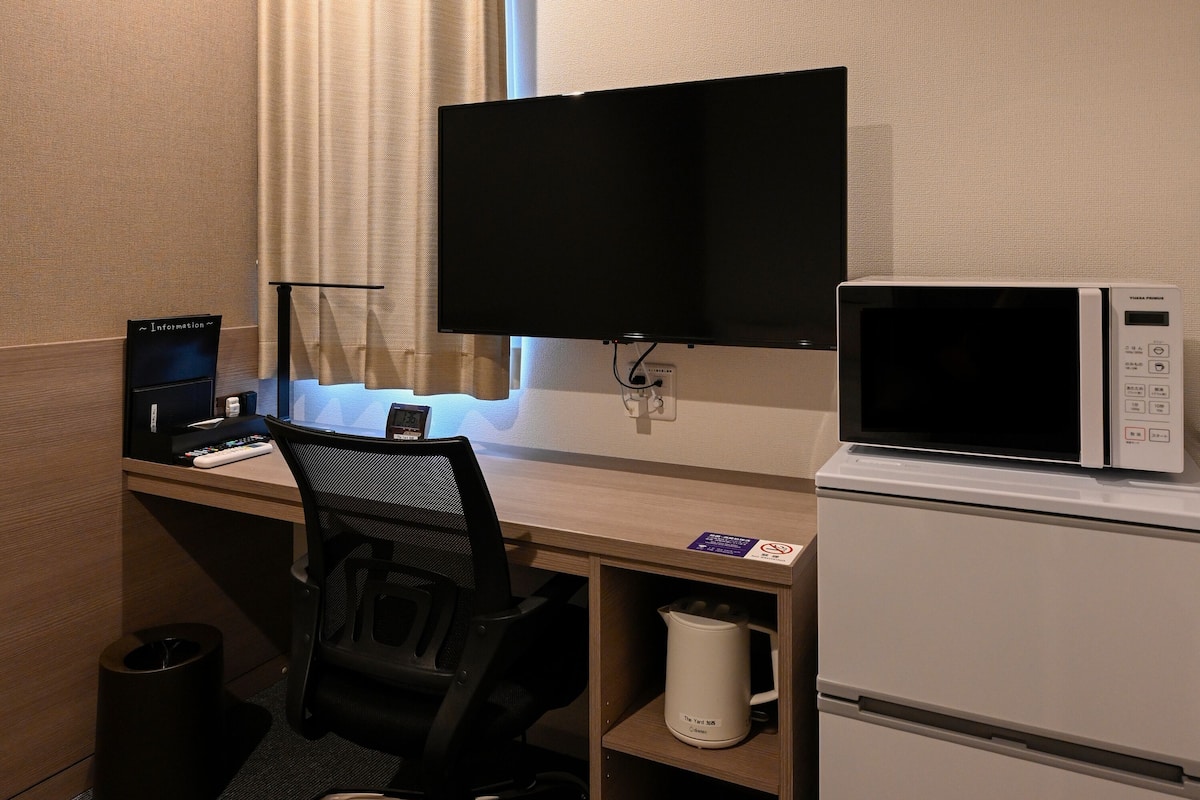 standard double room | free wifi, bed sheets