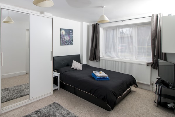 Superior Double Room | Iron/ironing board, free WiFi, bed sheets