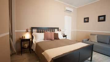 Luxury Room, 1 King Bed with Sofa bed, Private Bathroom, City View | Individually furnished, desk, soundproofing, free cribs/infant beds