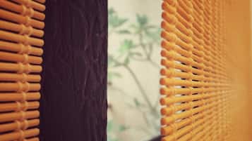 Standardværelse til 4 personer - flere senge - balkon - byudsigt | Udsigt fra værelset