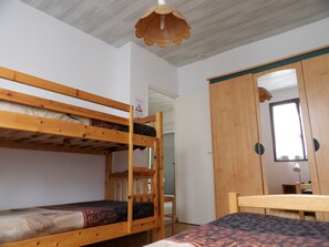 2 Schlafzimmer, Bügeleisen/Bügelbrett, WLAN