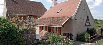 Quiet farmhouse in southern Burgundy