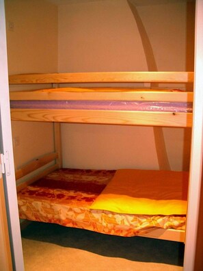 2 Schlafzimmer, Bügeleisen/Bügelbrett, Reisekinderbett, kostenloses WLAN