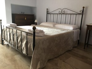 Cots/infant beds, free WiFi, bed sheets - Sa Crannaccia (Cabras)