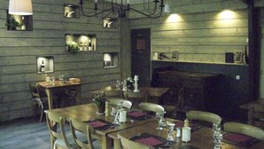 Restaurant - Hôtel Restaurant Le Chalet du Montal (Dun-les-Places)