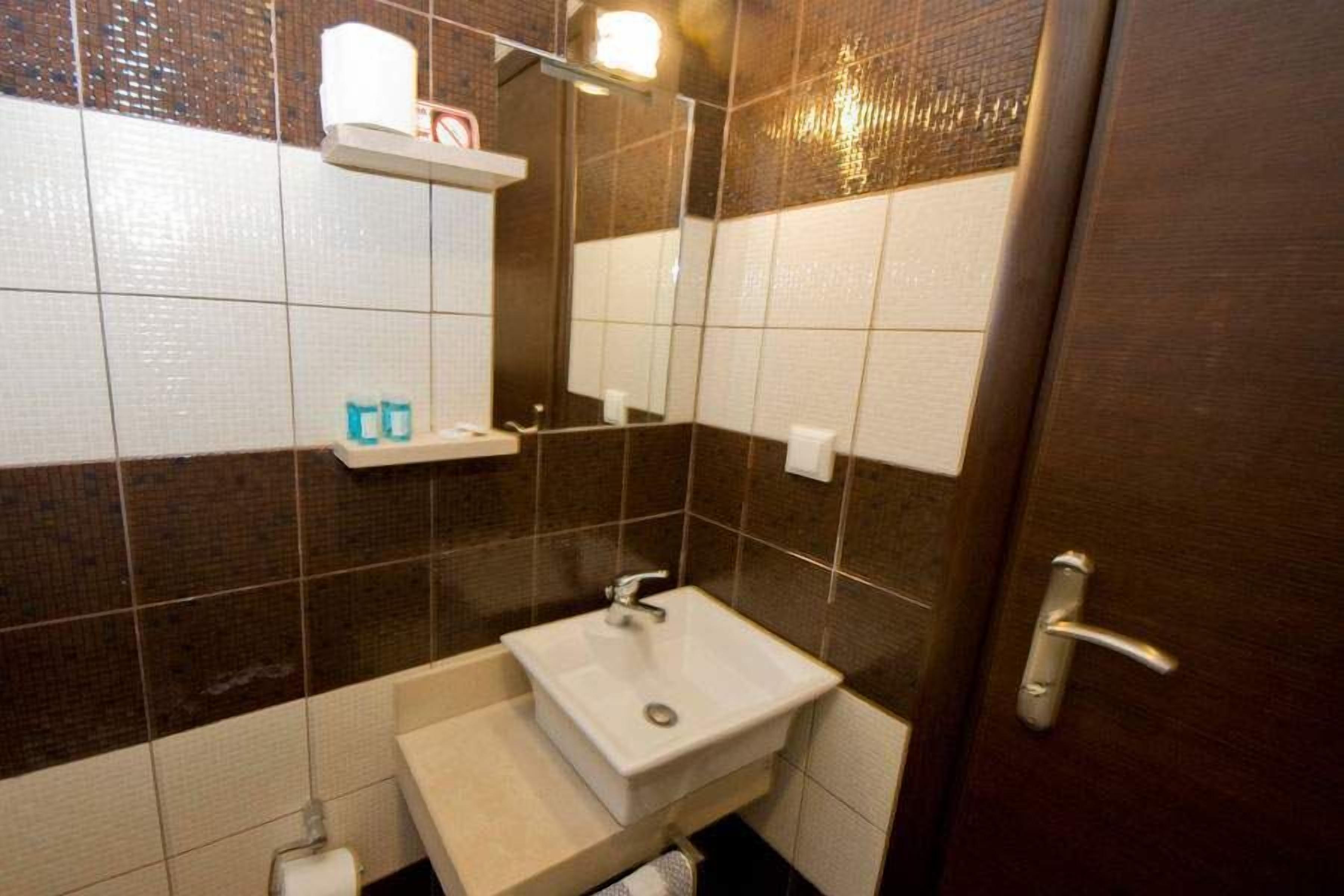 Bathroom shower