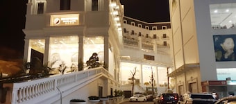 Duc Huy Grand Hotel & Spa