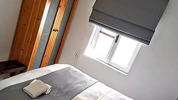 Quarto casal standard, vista para a cidade | Camas com colchões de espuma com sistema de memória, Wi-Fi de cortesia