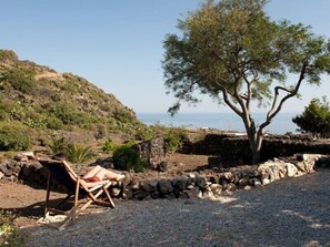 Comfort Villa | Beach/ocean view - Dammusi Sciuvechi Resort (Pantelleria)