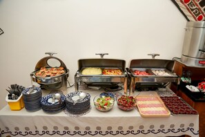 Free daily buffet breakfast - Rayhon Hotel (Bukhara)