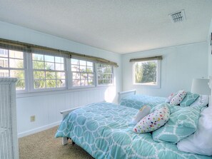 4 bedrooms, free WiFi, bed sheets