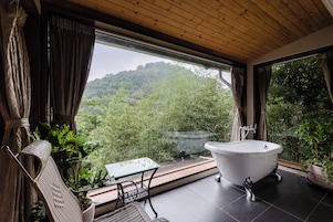 雙人房, 山景 | 浴室 | 吹風機、拖鞋、免治馬桶、毛巾