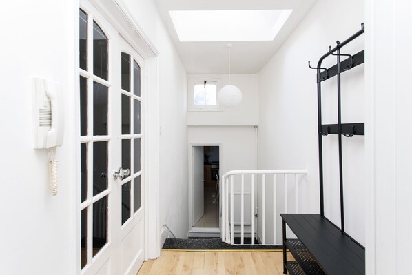 Apartment, 2 Bedrooms | Living area