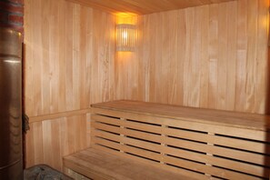 Body treatments, body wraps, body scrubs, facials, 1 treatment room - Magadan & Spa (Golubitskaya)