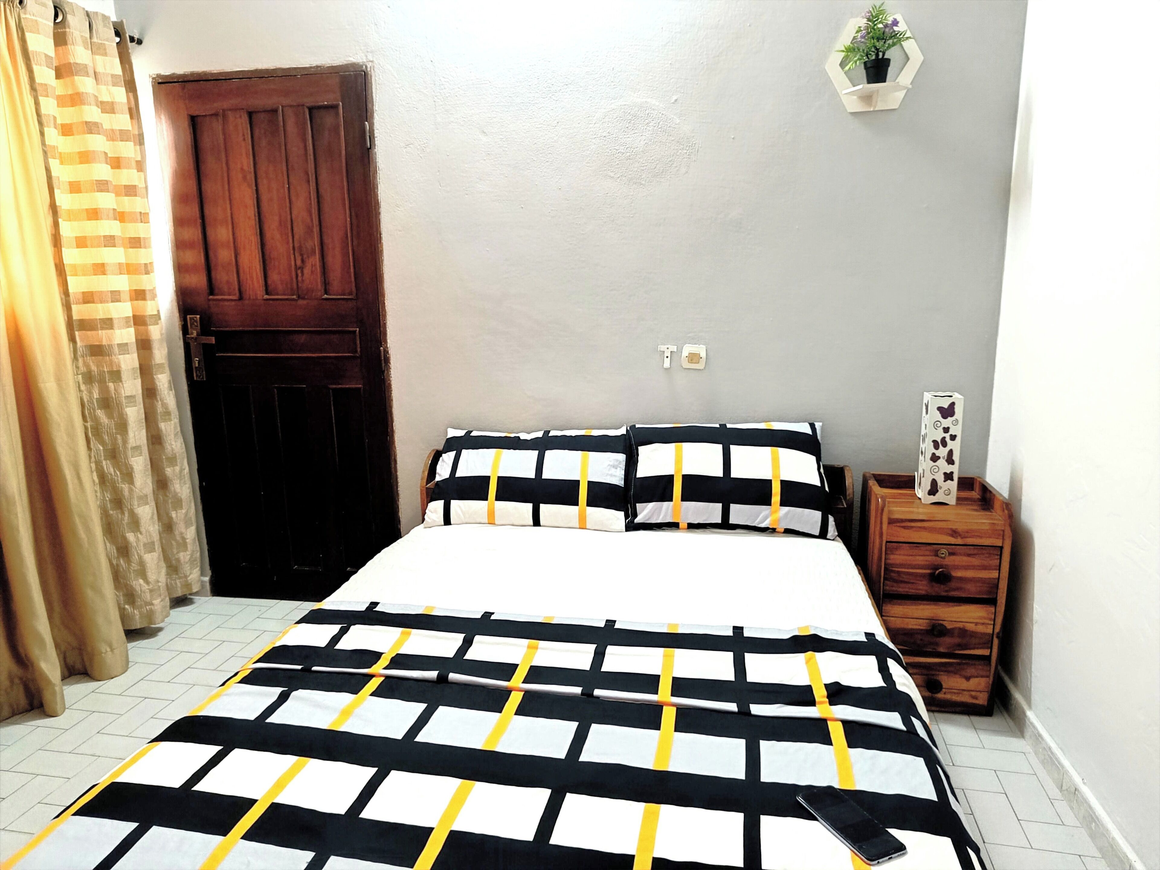 Habitación estándar doble, 1 cama doble (Juliet) | Decoración individual y mobiliario individual