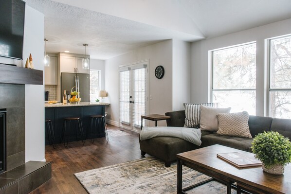 Smart TV, fireplace, video games, DVD player