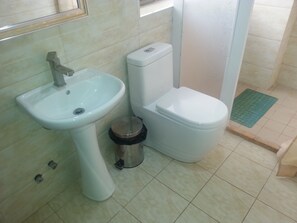 Free toiletries, towels