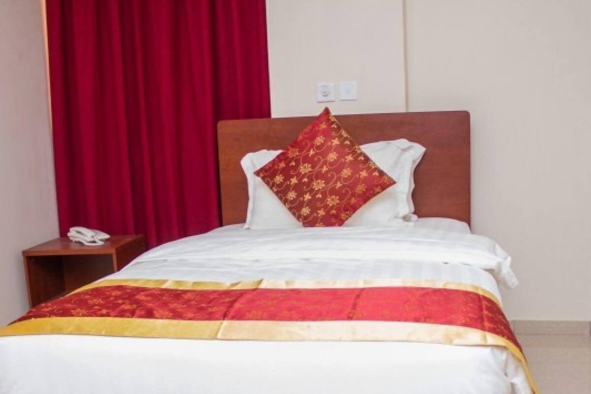 Desk, free WiFi, bed sheets