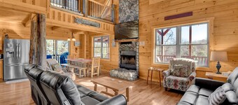 Green Acres Lodge With Indoor Saltwater Pool