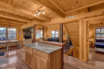 Green Acres Lodge con camino privado para caminar (10 minutos a Hocking Hills Trails)