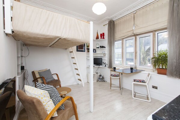 Studio, 1 Doppelbett | Wohnbereich