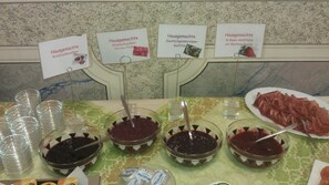 Colazione a buffet inclusa, servita tutte le mattine